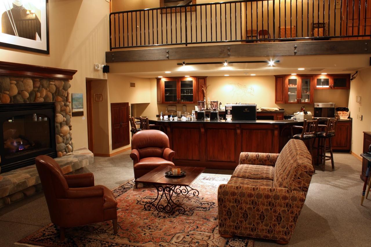 Mountain Lake Lodge Woods Bay 外观 照片