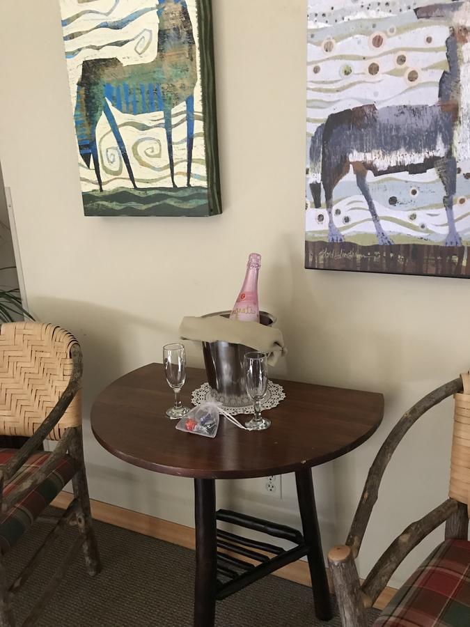 Mountain Lake Lodge Woods Bay 外观 照片